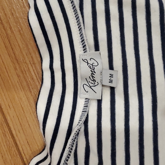 Mock neck sleeveless stripe crop top - Picture 6 of 8